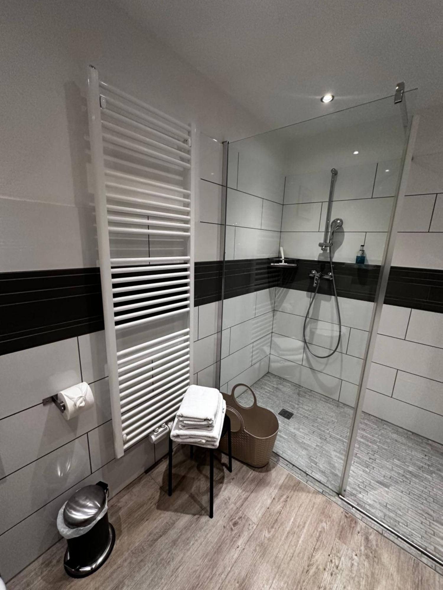 Ferienwohnung Schlossblick - 4 Sterne Sauna Pool Whirlpool Exklusiv Браунфельс Экстерьер фото